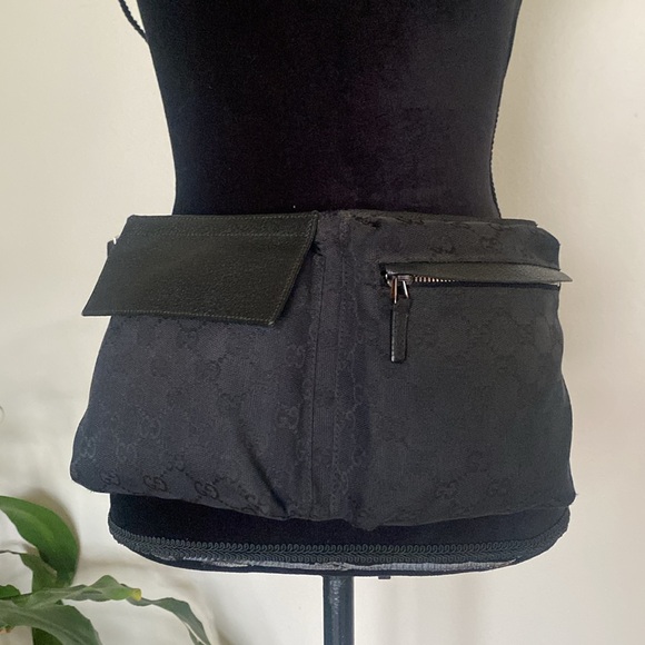 Gucci Supreme Belt Bag - Picture 13 of 13